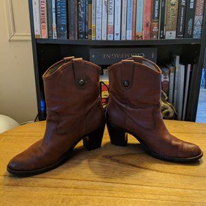 Frye Jackie boots